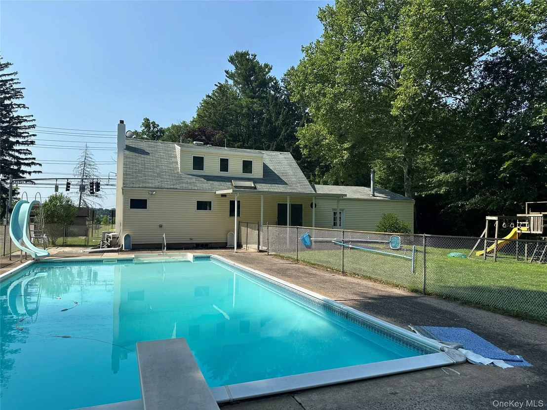 Photo of 382 Convent Road