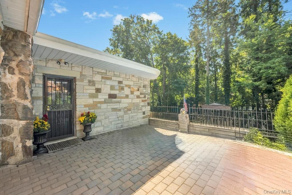 Photo of 122 Dawn Road