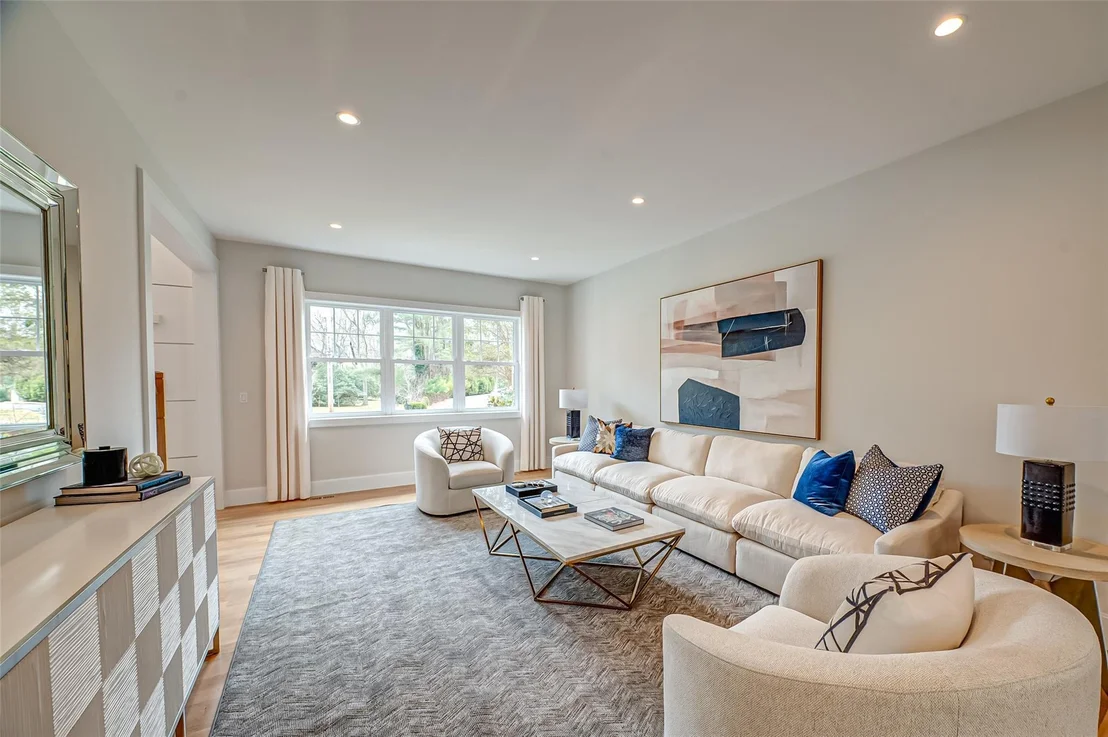 Photo of 210 Laurel Lane