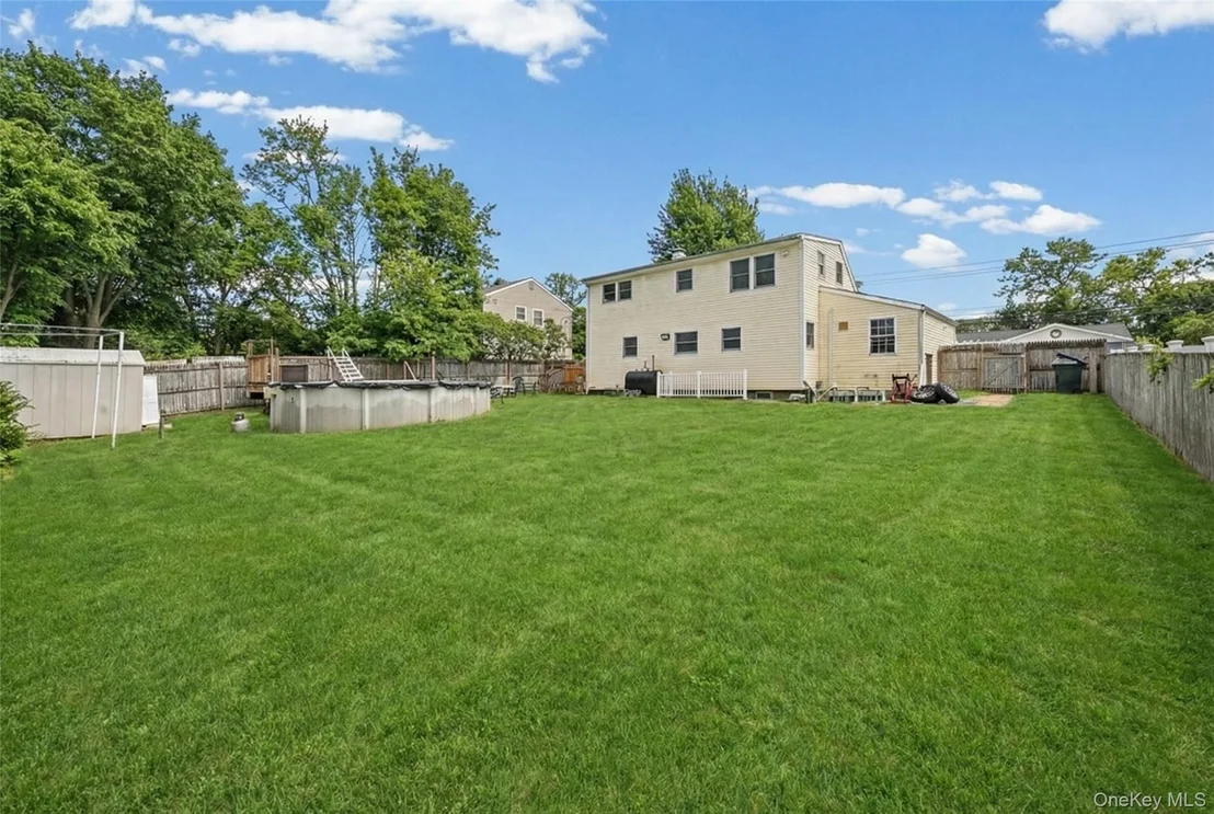 Photo of 327 Barton Avenue