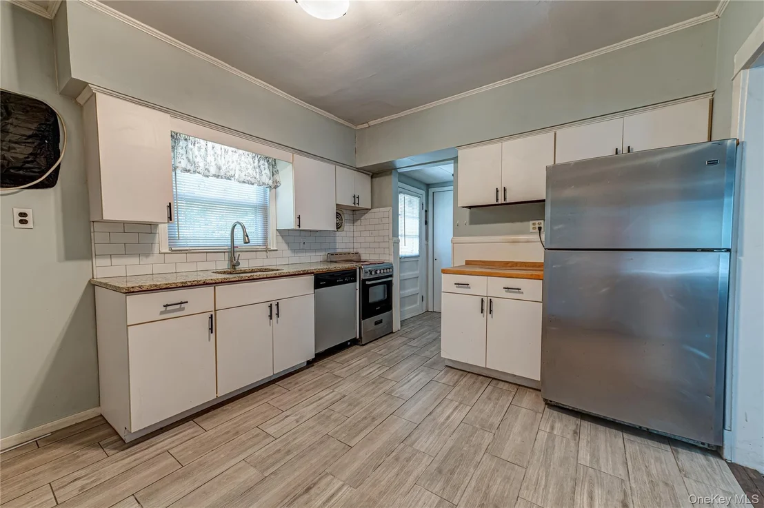 Photo of 129 Bay Avenue