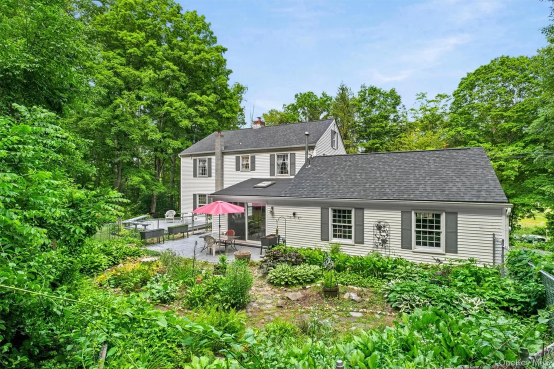 Photo of 40 Harmony Road