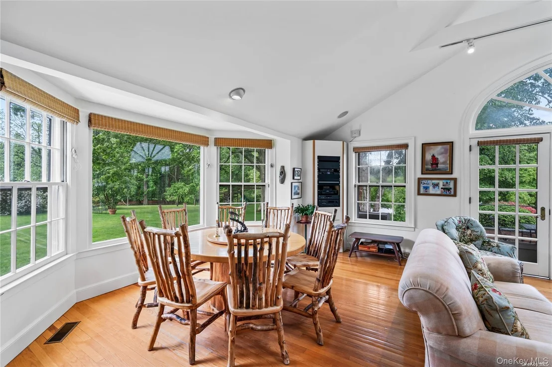 Photo of 200 Cleft Road