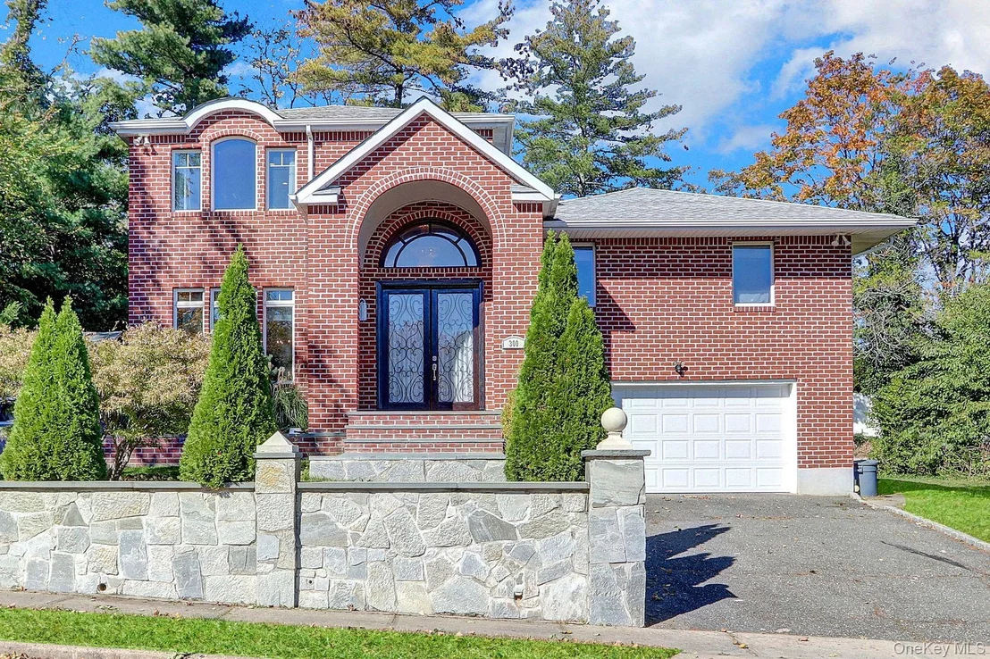 Photo of 300 Ellen Place