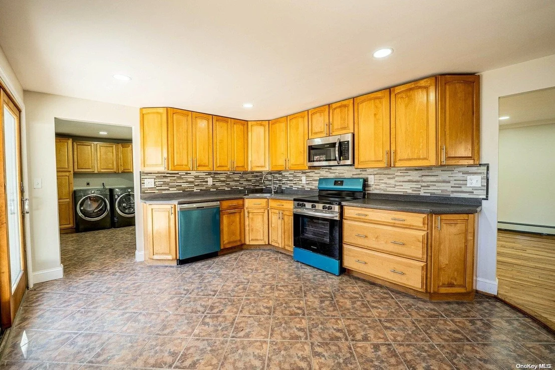 Photo of 19 Cedar Ridge Drive