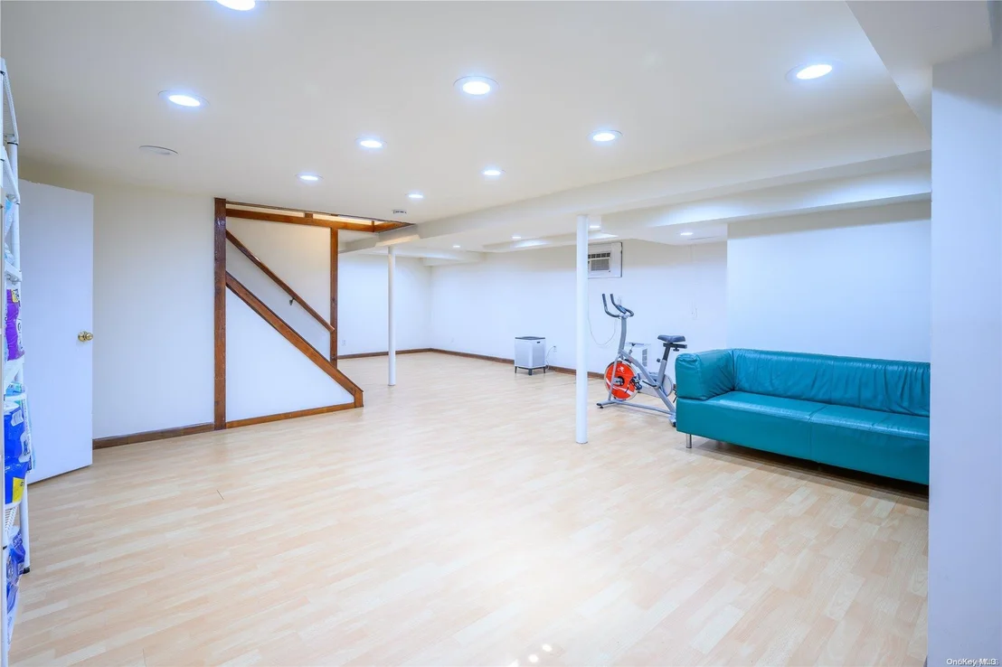 Photo of 73 Devonshire Drive