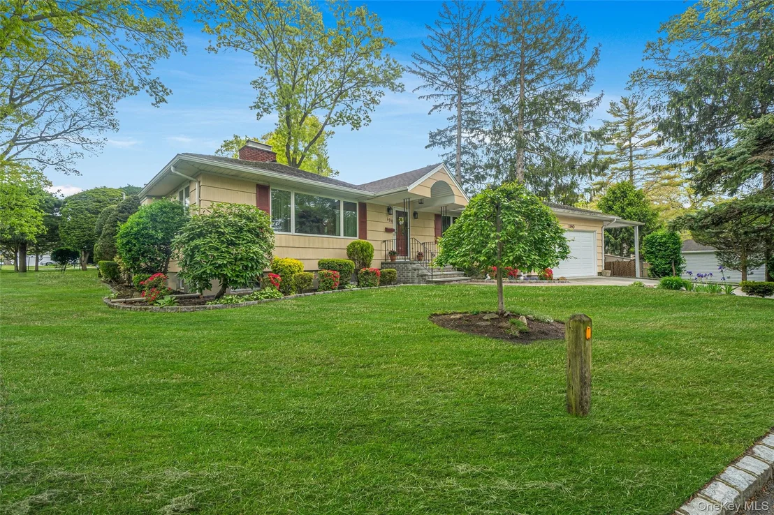 Photo of 190 Lake Drive