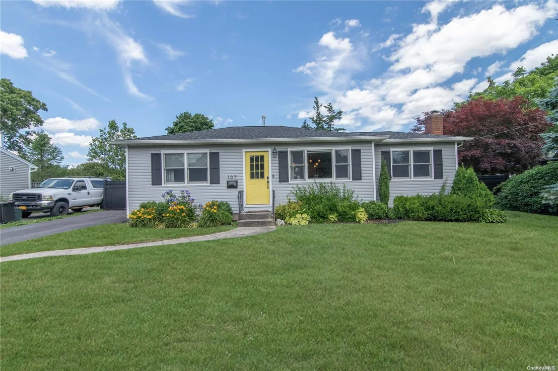 Photo of 107 Corey Avenue