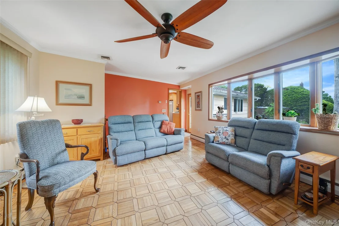 Photo of 190 Lake Drive
