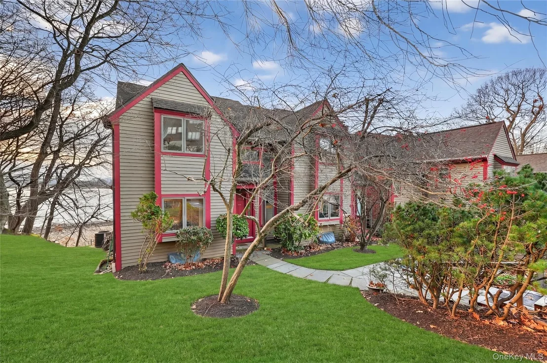 Photo of 1501 Eagle Bay Drive