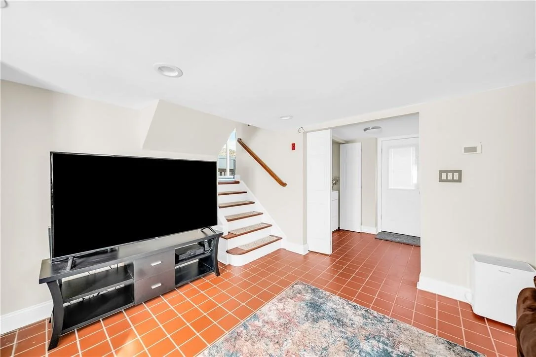 Photo of 75 East Drive