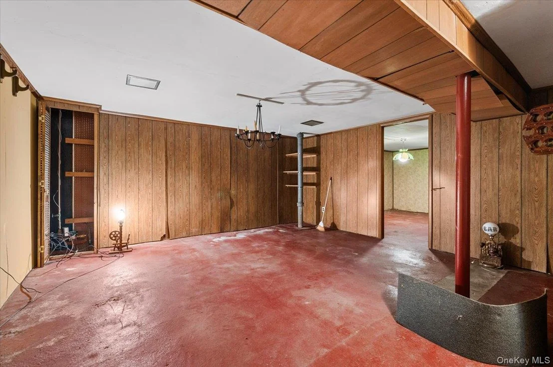 Photo of 1680 Pine Acres Boulevard