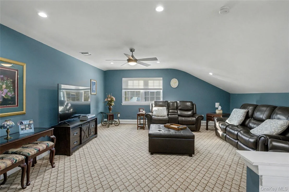 Photo of 8 Paddock Drive