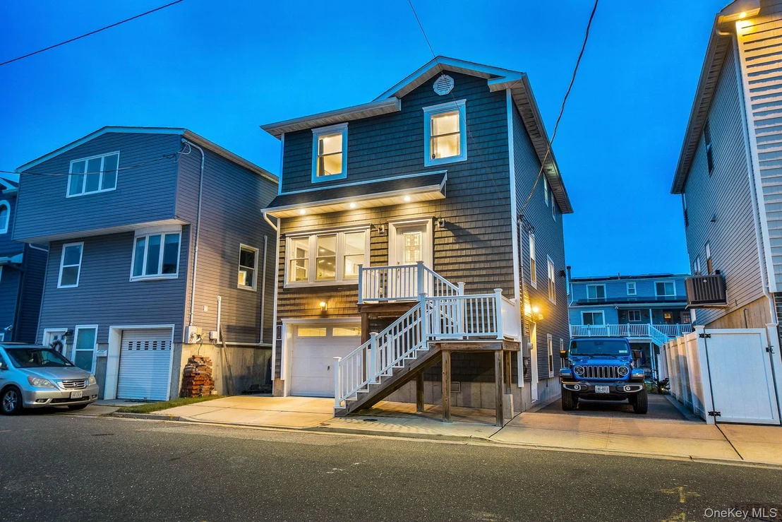 Photo of 124 Beach Avenue