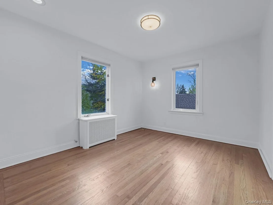 Photo of 14 Nirvana Avenue