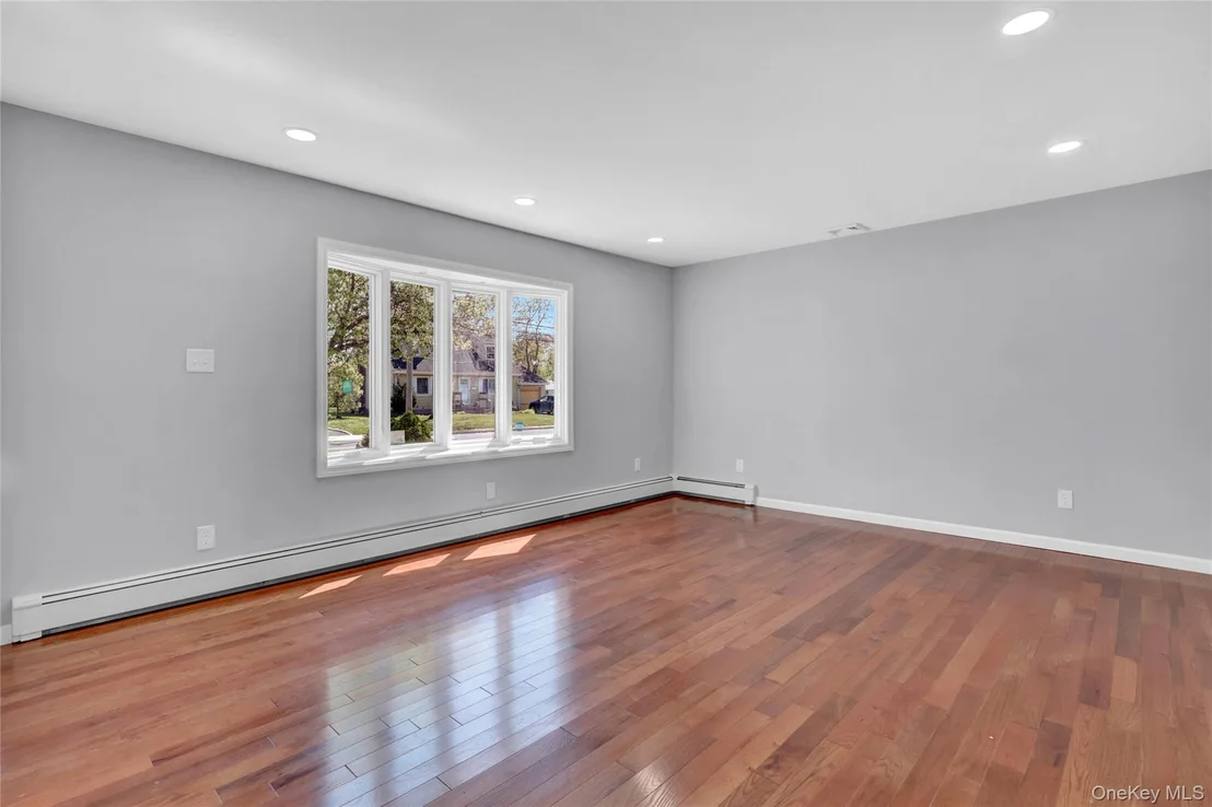 Photo of 339 Barton Avenue
