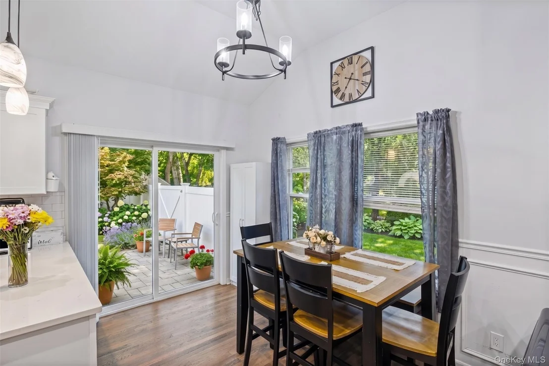 Photo of 20 Cedar Road E