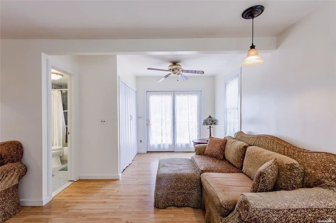 Photo of 164 Wilson Boulevard