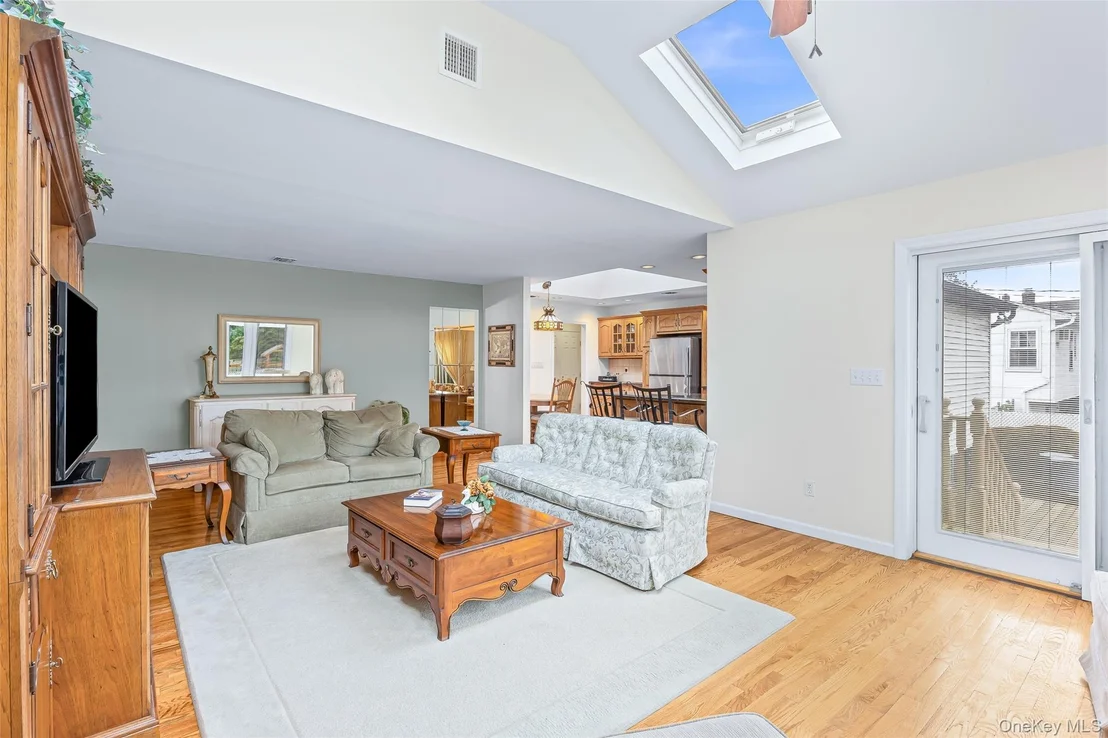 Photo of 3 Louis Place