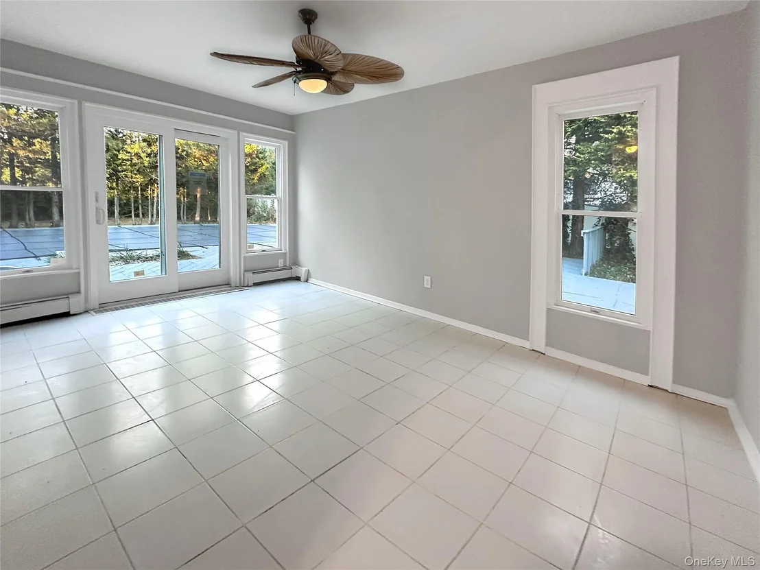 Photo of 7 Carnaby Avenue