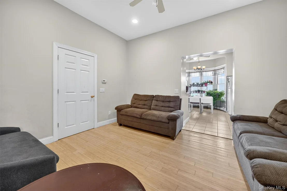 Photo of 16 Maple Place
