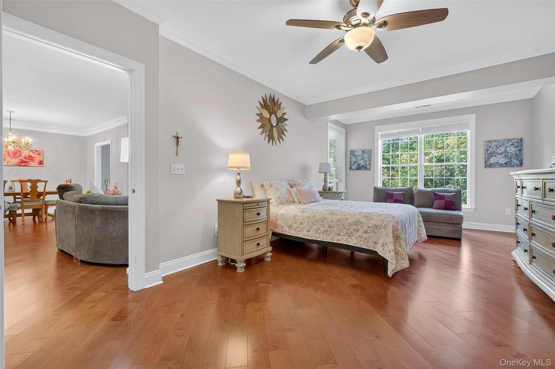 Photo of 423 Regency Drive