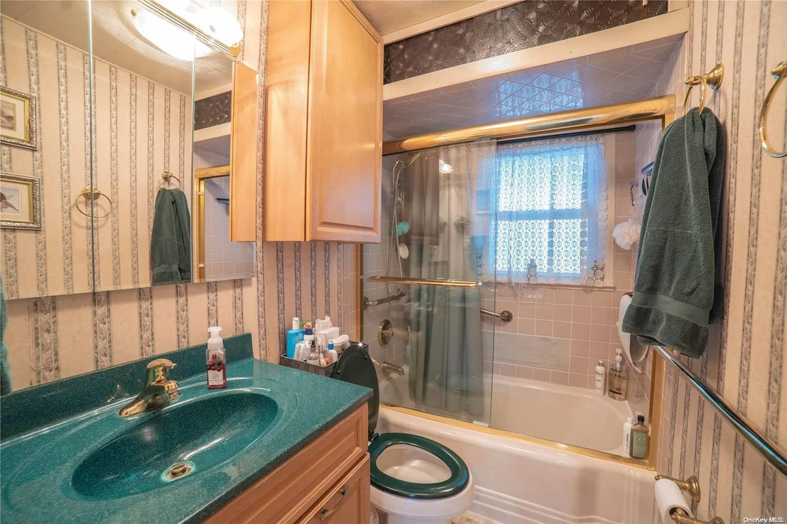 Photo of 263 Clement Avenue