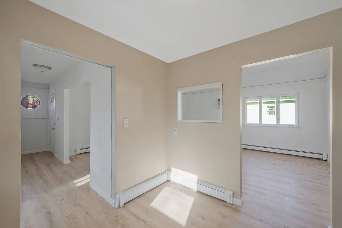 Photo of 80 Meadowmere Avenue