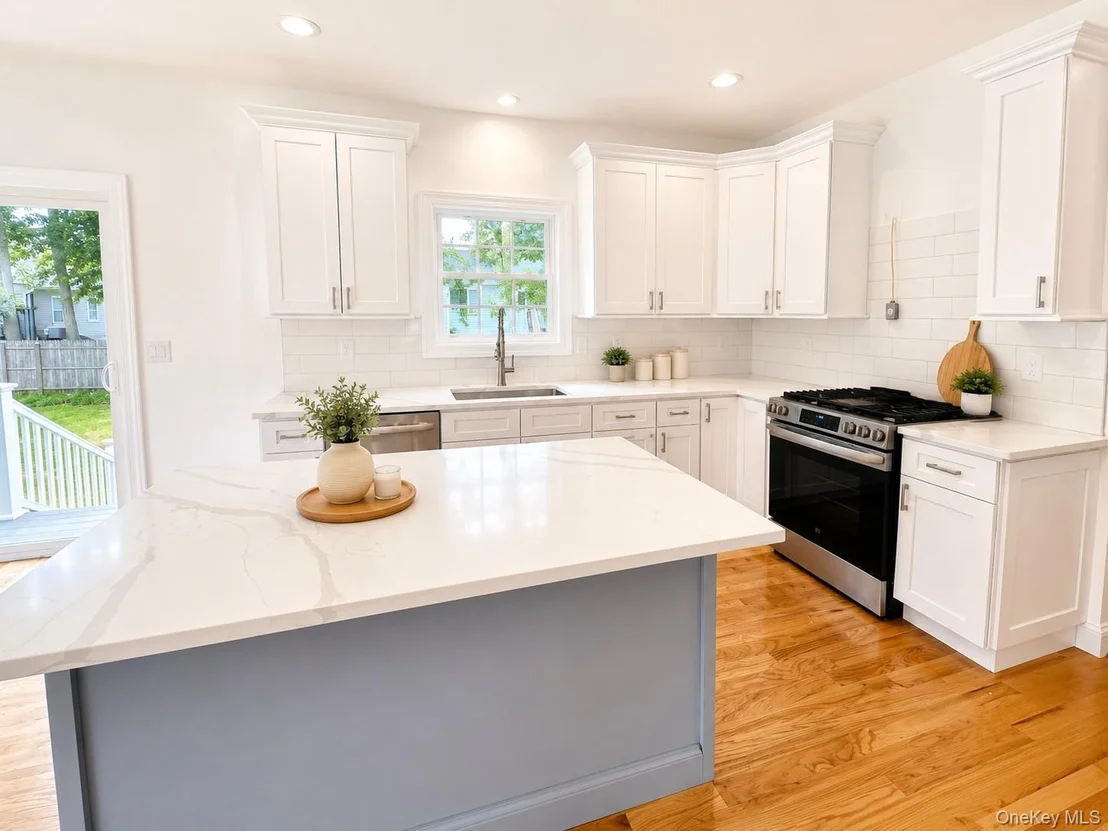 Photo of 7 Edgewater Drive