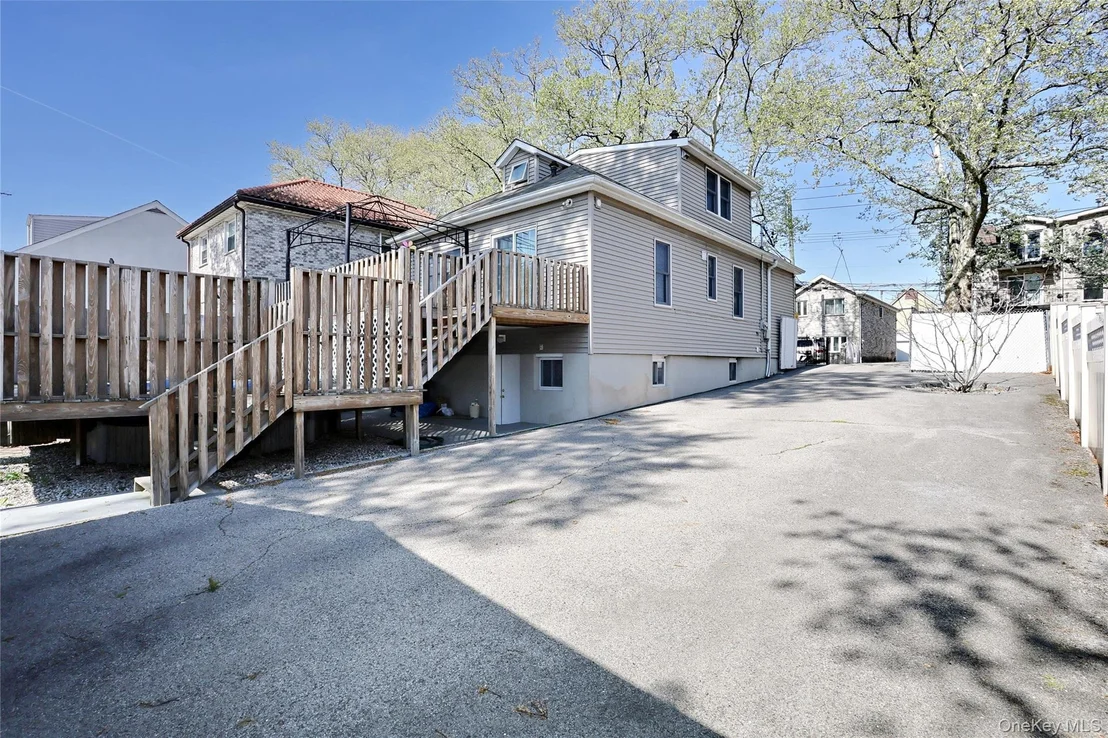 Photo of 721 Vincent Avenue