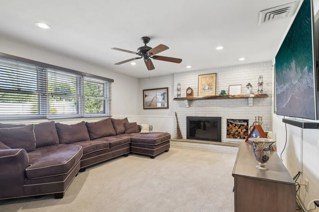 Photo of 111 Lone Oak Path