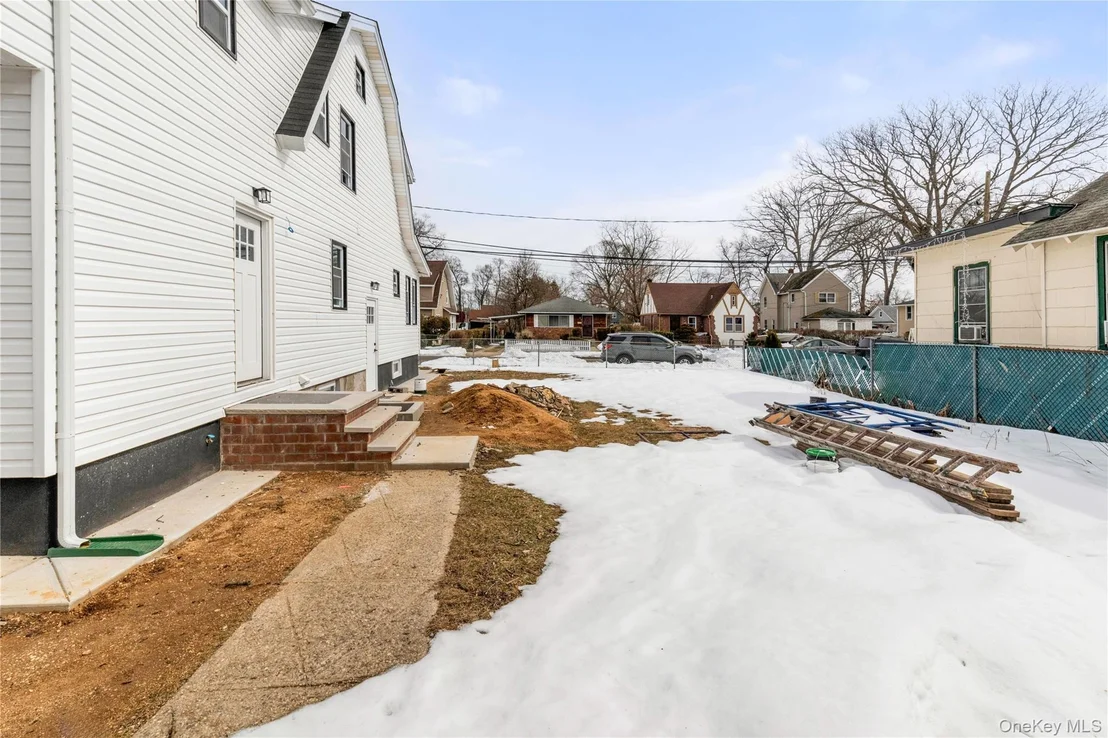 Photo of 67 Ellison Avenue