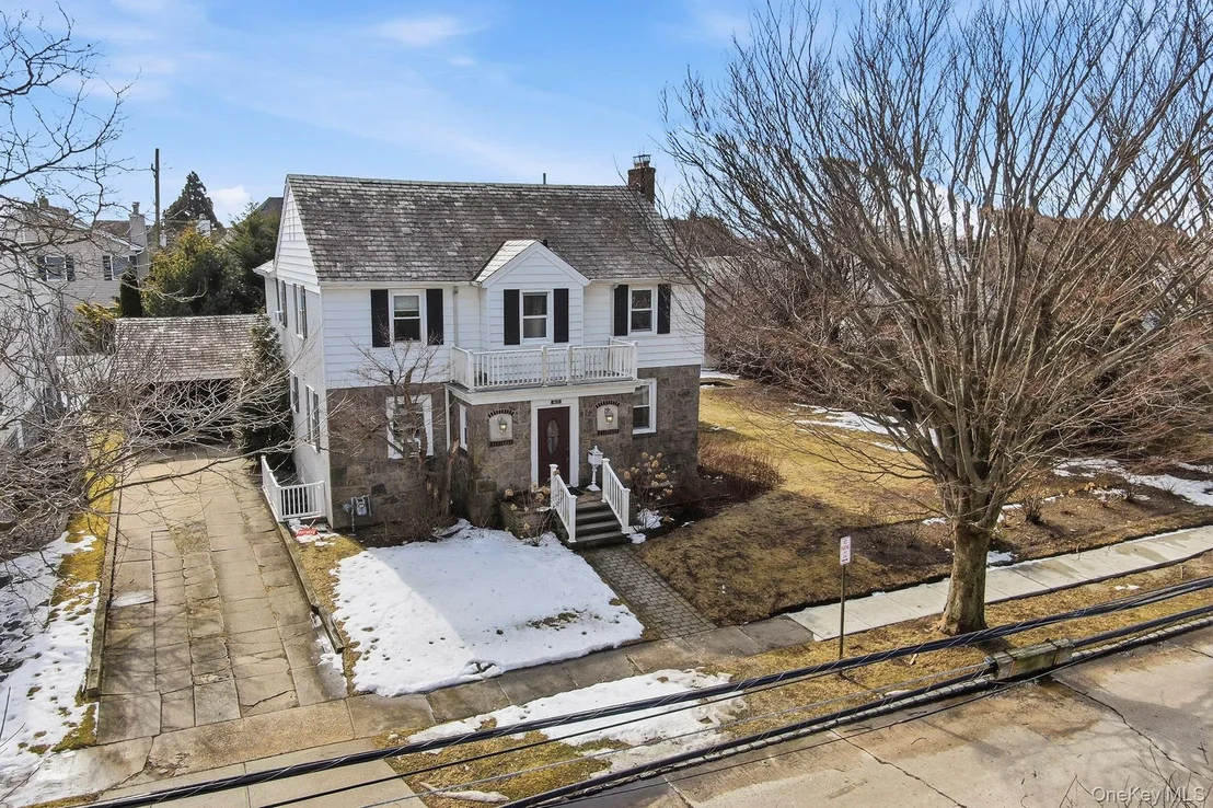 Photo of 1671 Bay Boulevard