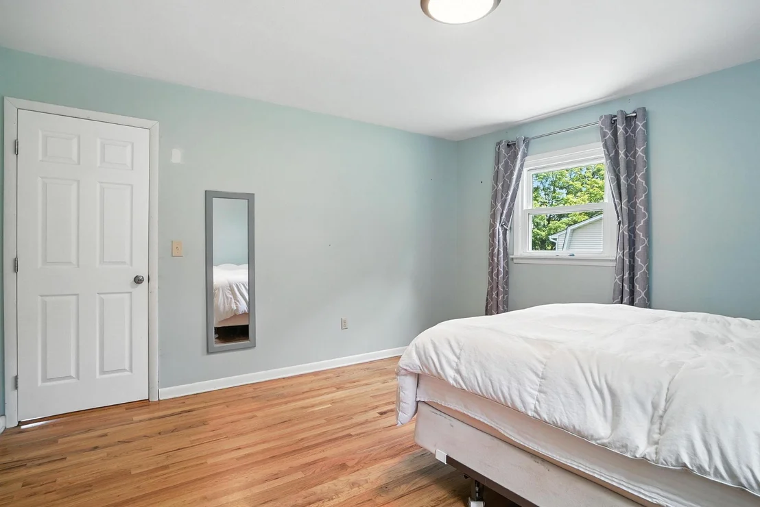 Photo of 19 Dussenbury Drive