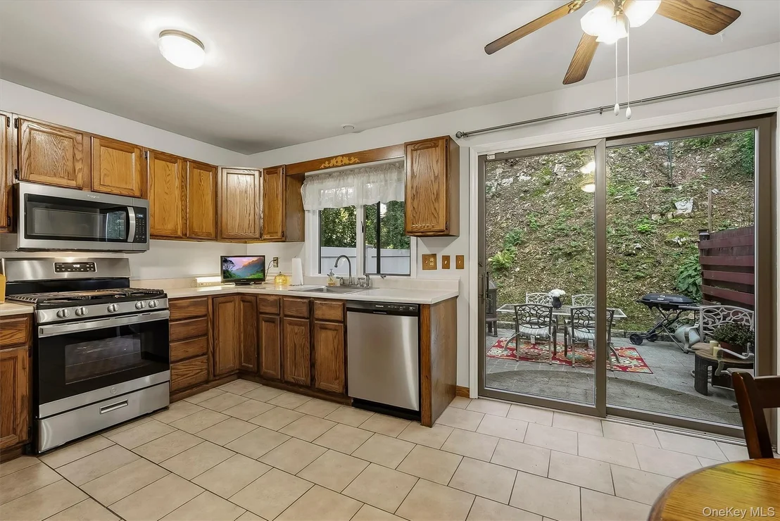 Photo of 17 Pemart Avenue