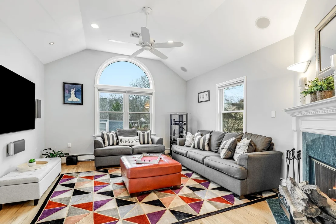 Photo of 9 Adelphi Avenue