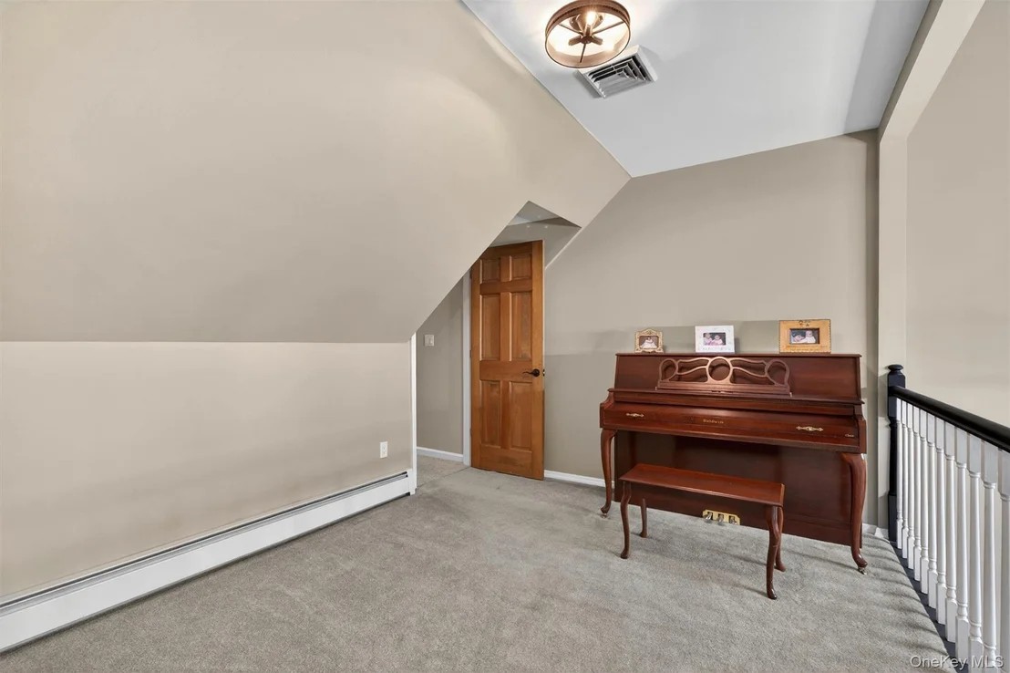 Photo of 233 Hill Road
