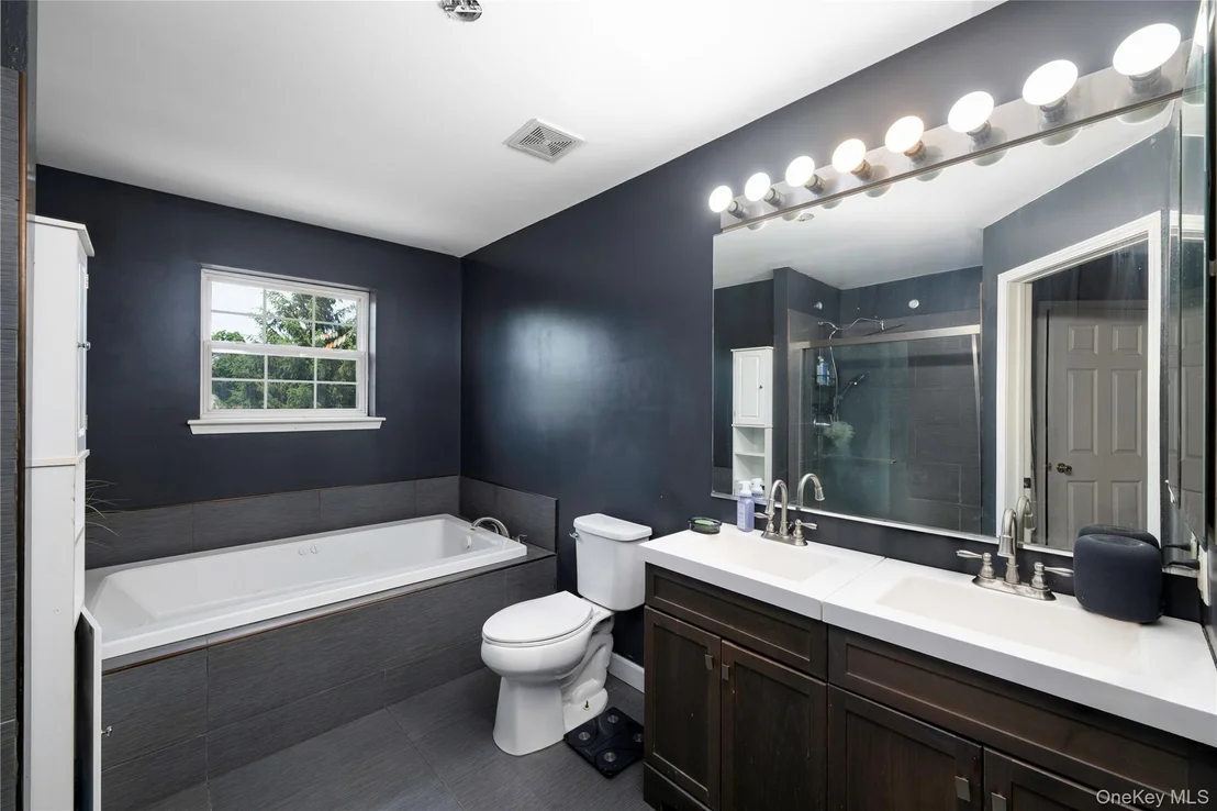 Photo of 8 Cedardale Loop