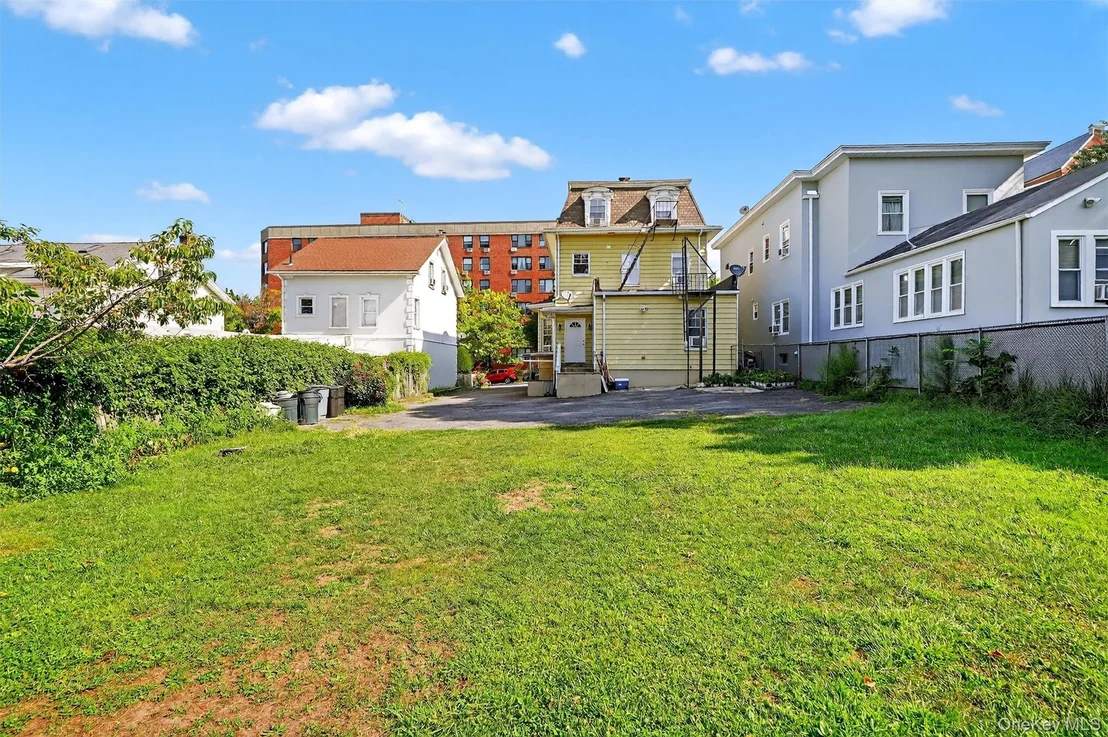 Photo of 16 Maple Place