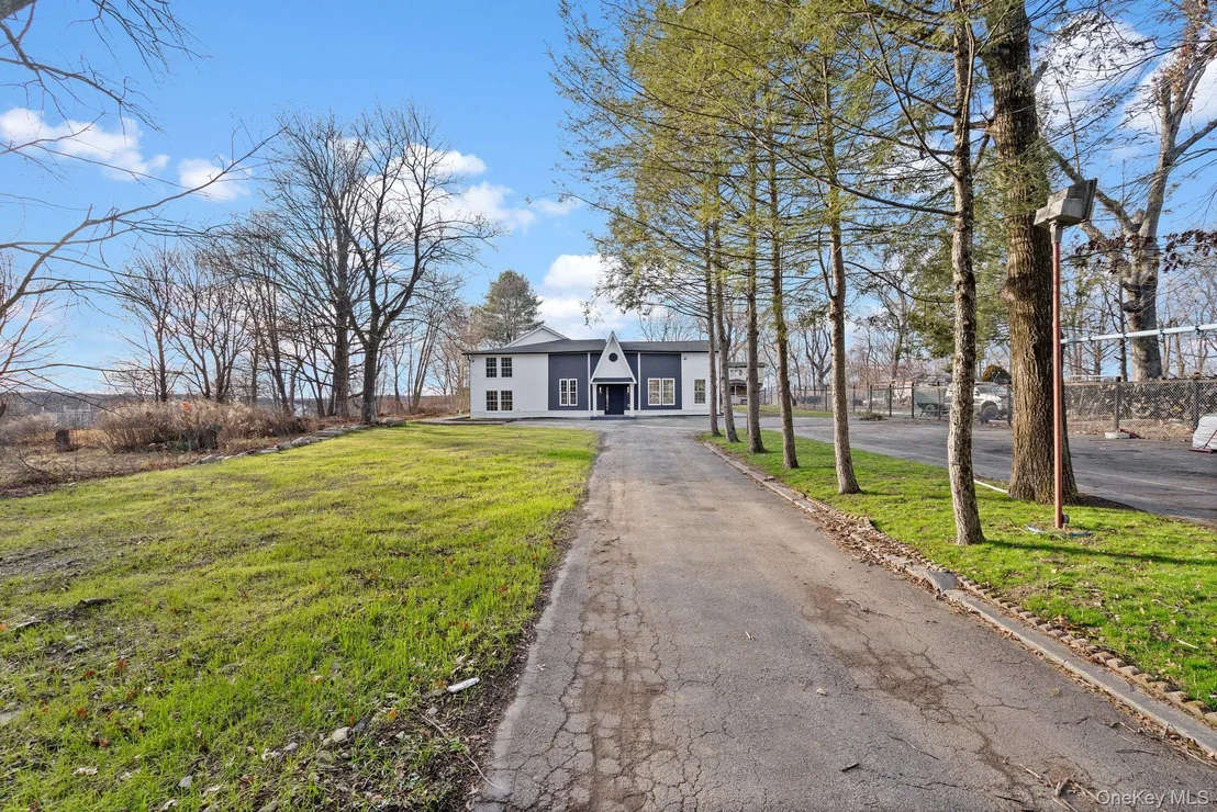 Photo of 39 Overland Drive