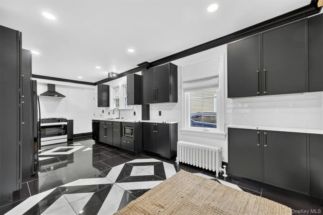 Photo of 32 Dutchess Terrace
