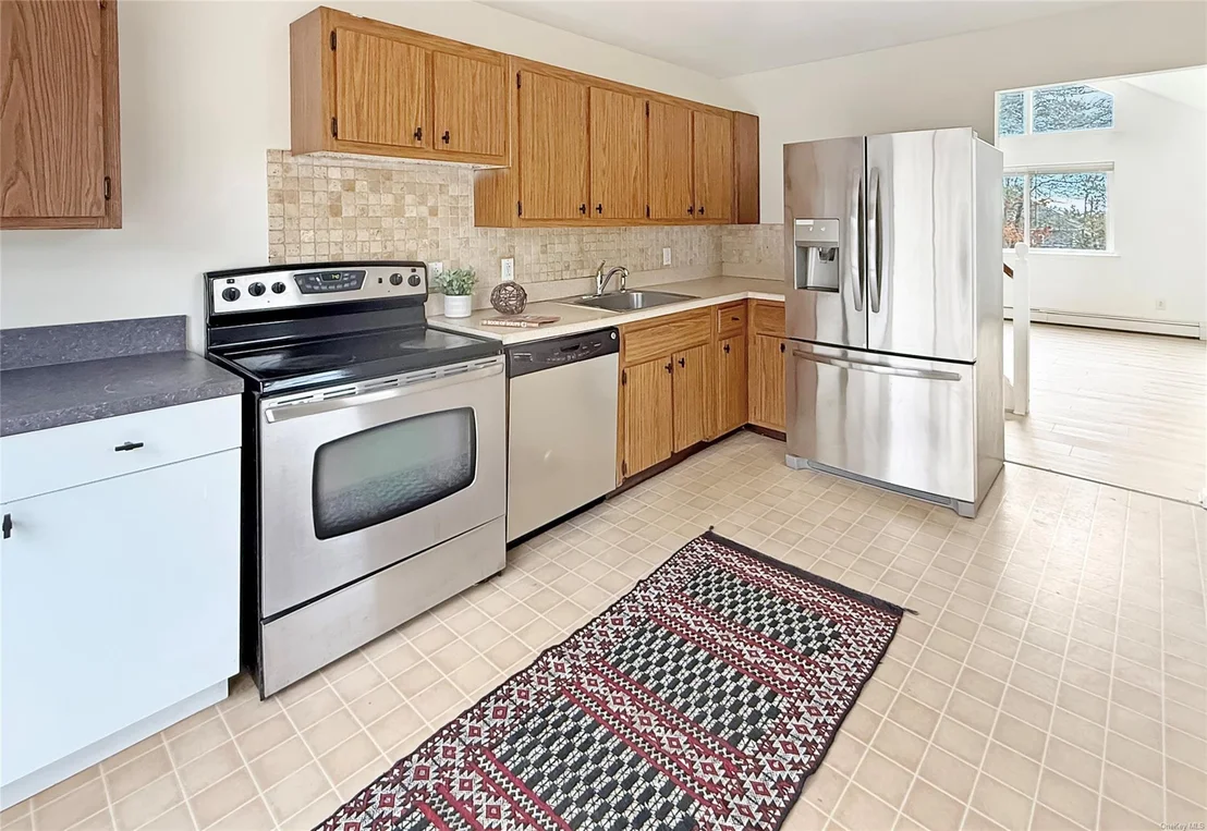 Photo of 16 Peconic Road