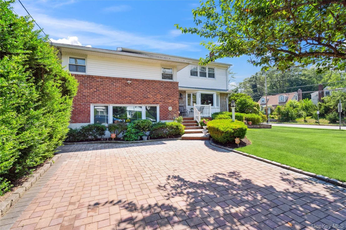 Photo of 402 Maple Street