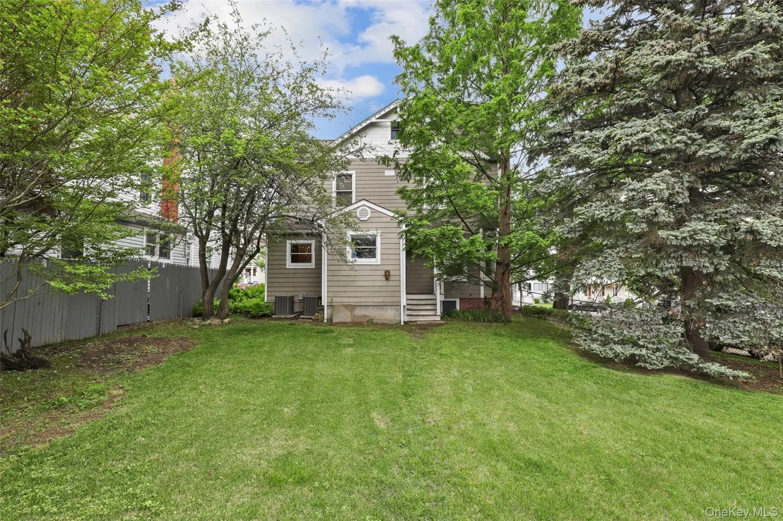Photo of 6 Agate Avenue