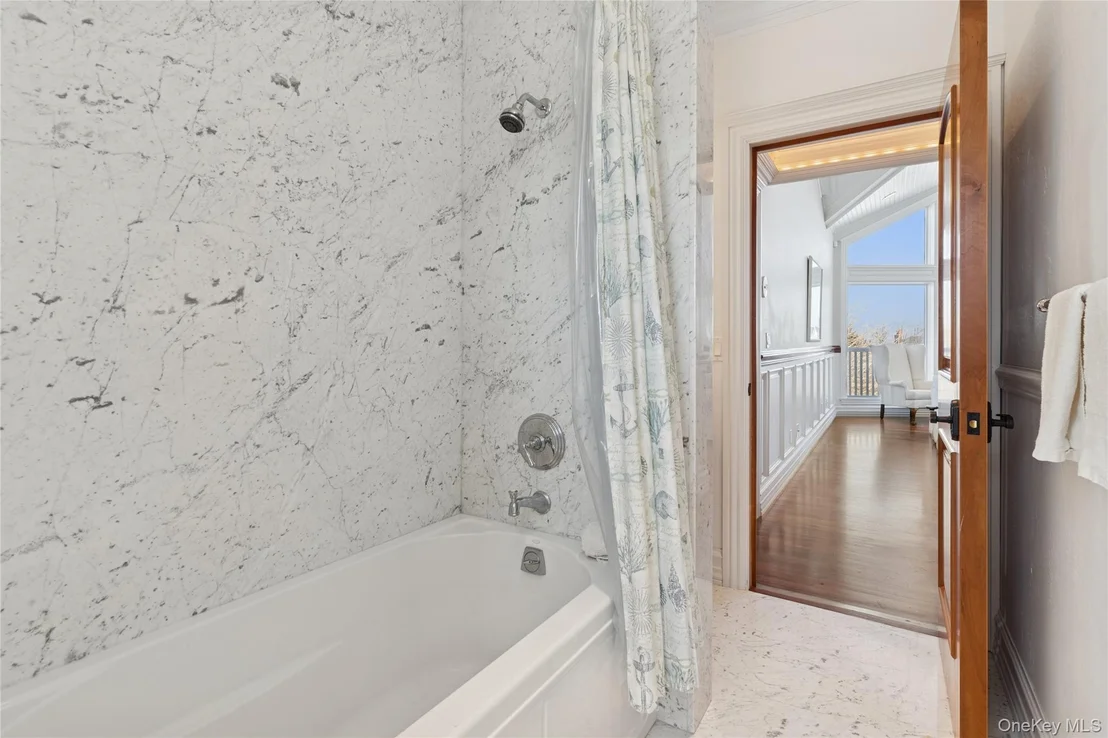 Photo of 1680 Lands End Road