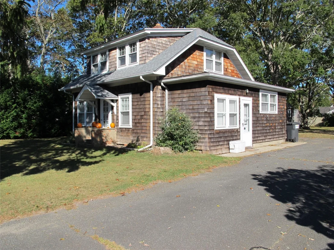 Photo of 16 Redfield Lane