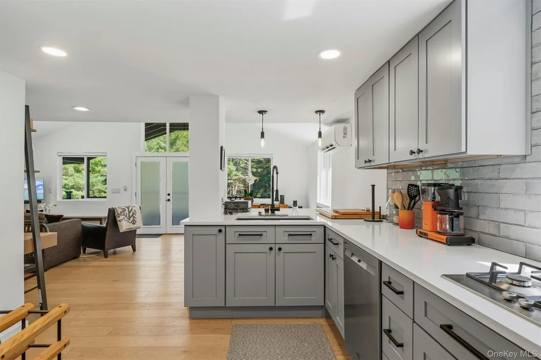 Photo of 165 Dexheimer Road
