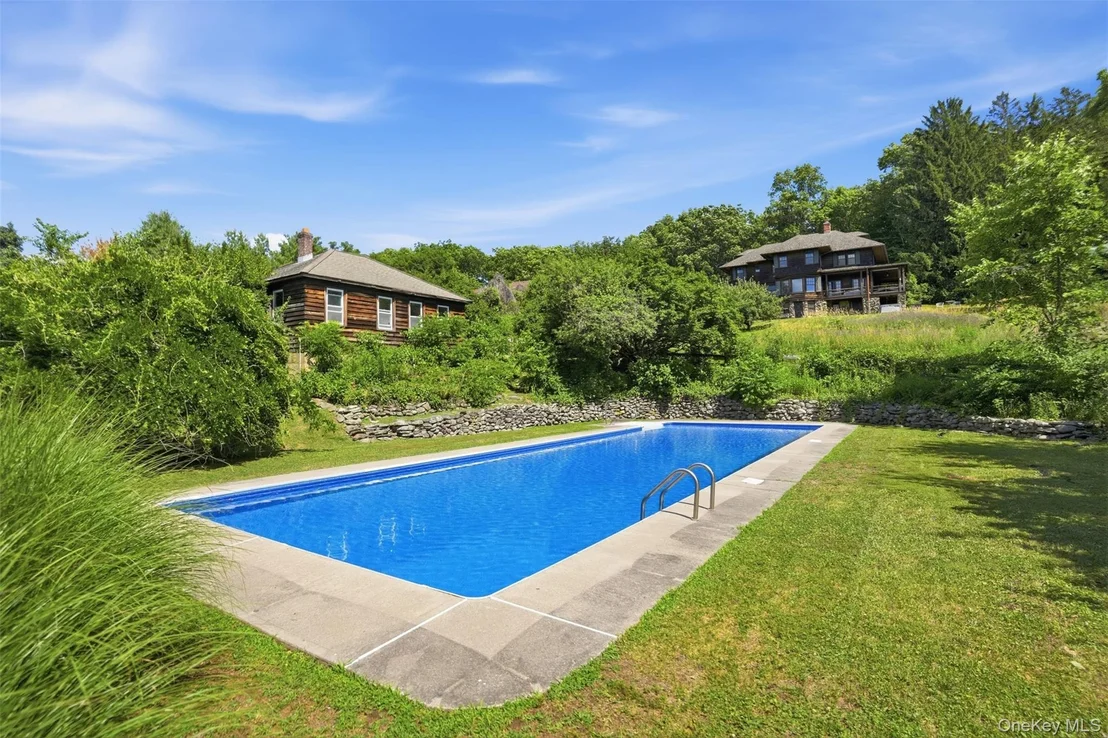 Photo of 37 Ridge Road