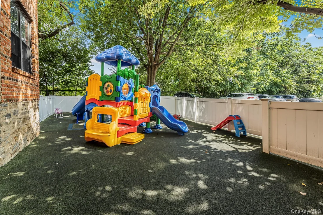 Photo of Unit 6C at 808 Bronx River Road