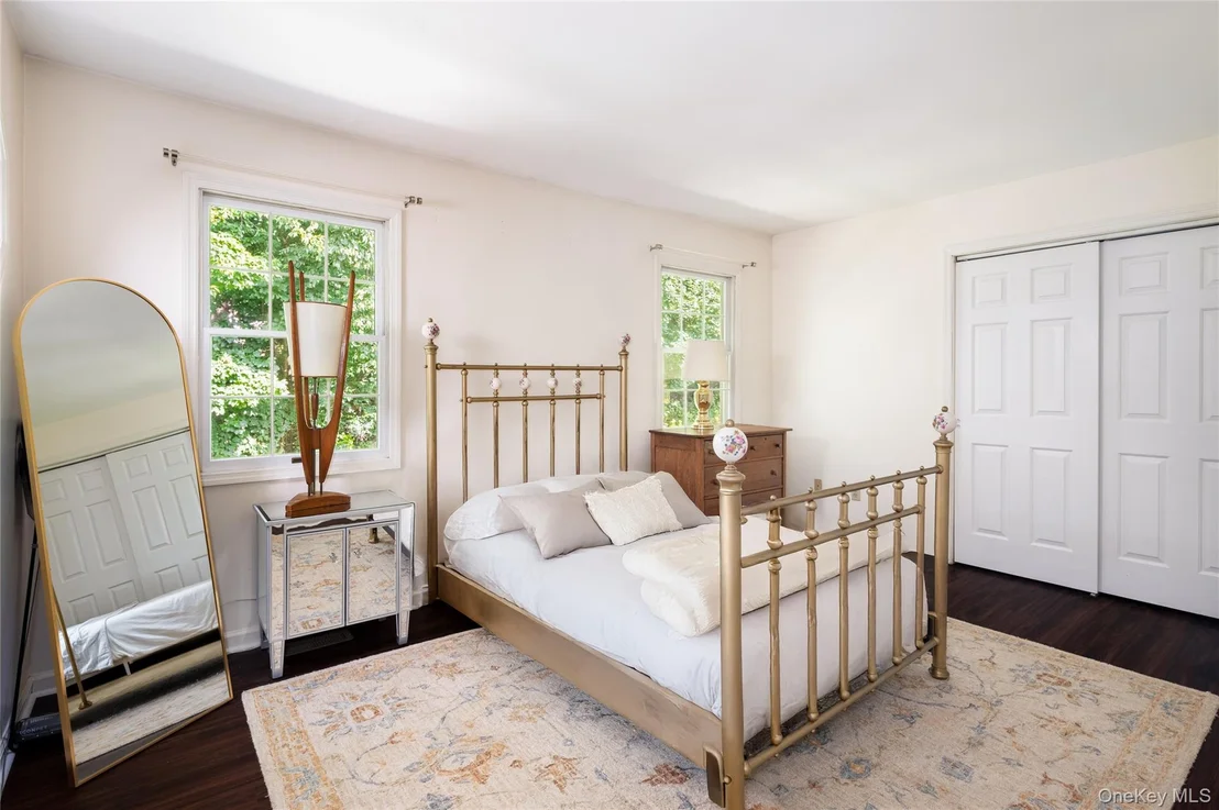 Photo of 1802 Regent Drive